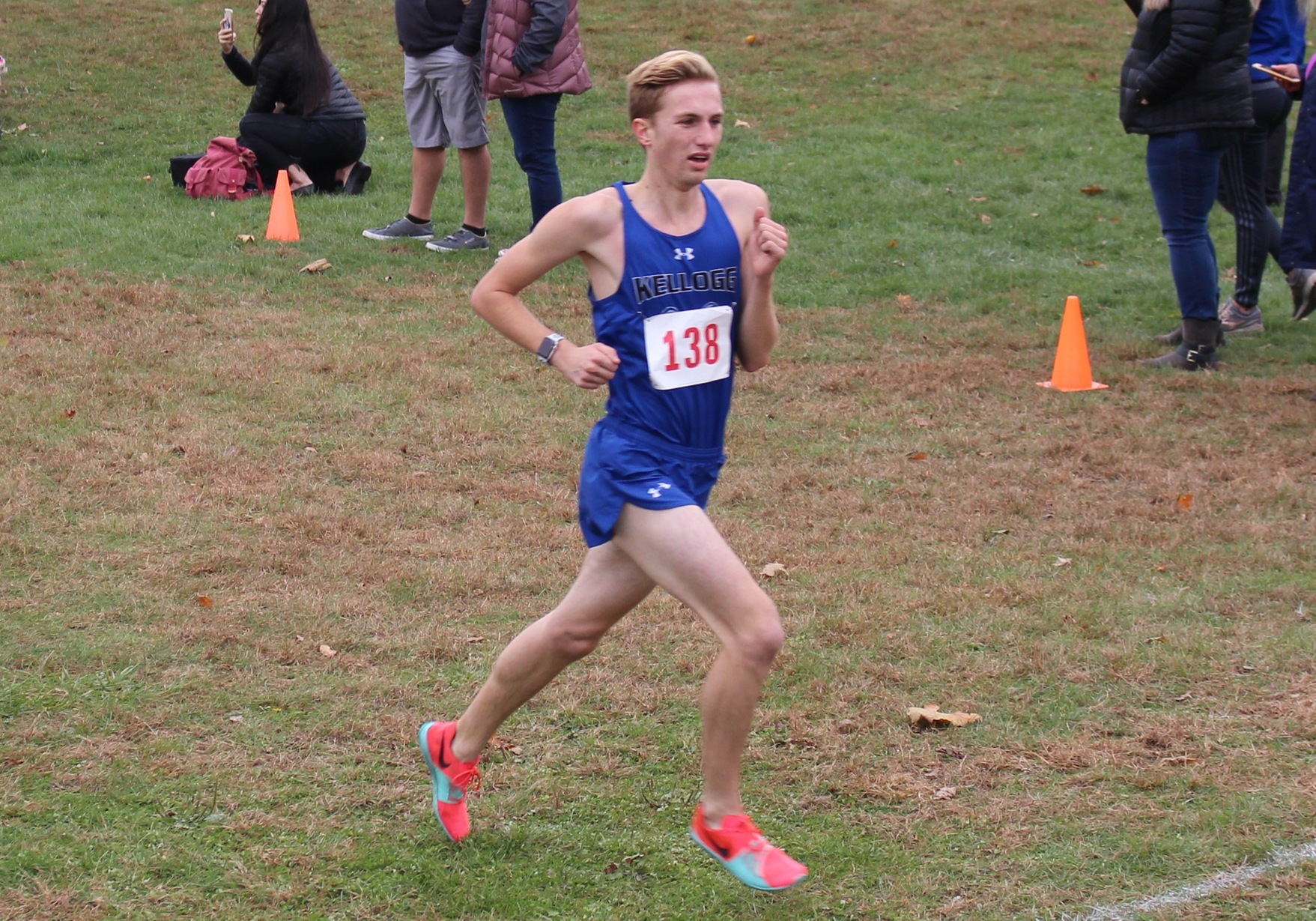 Kellogg's Kyle Strong coming to the finish of the NJCAA Region XII Division III Cross Country Championship